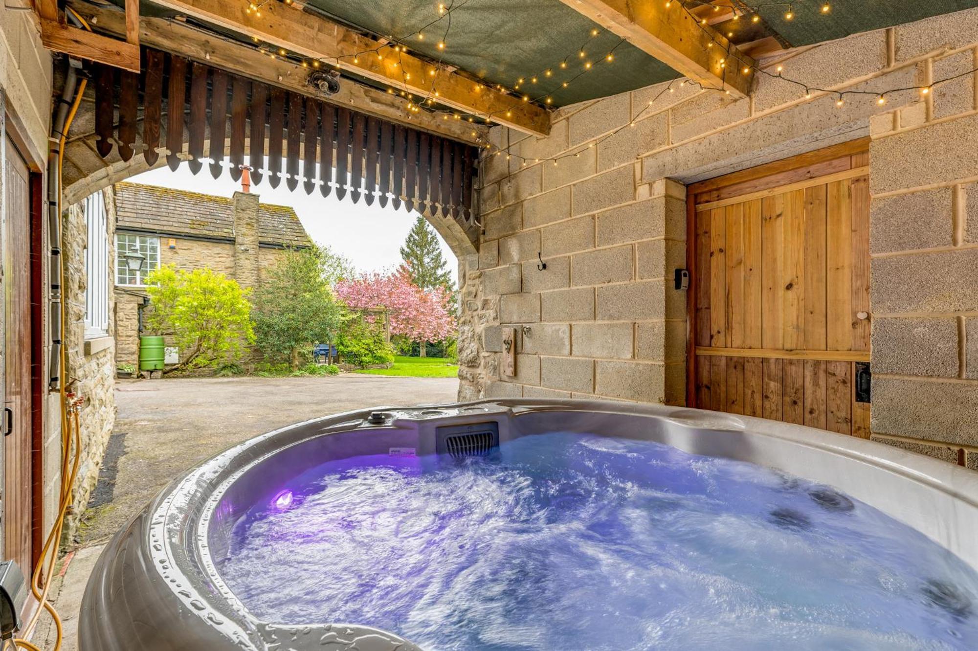 Central Malham Wellbeing Escape Hot Tub & Studio Zewnętrze zdjęcie