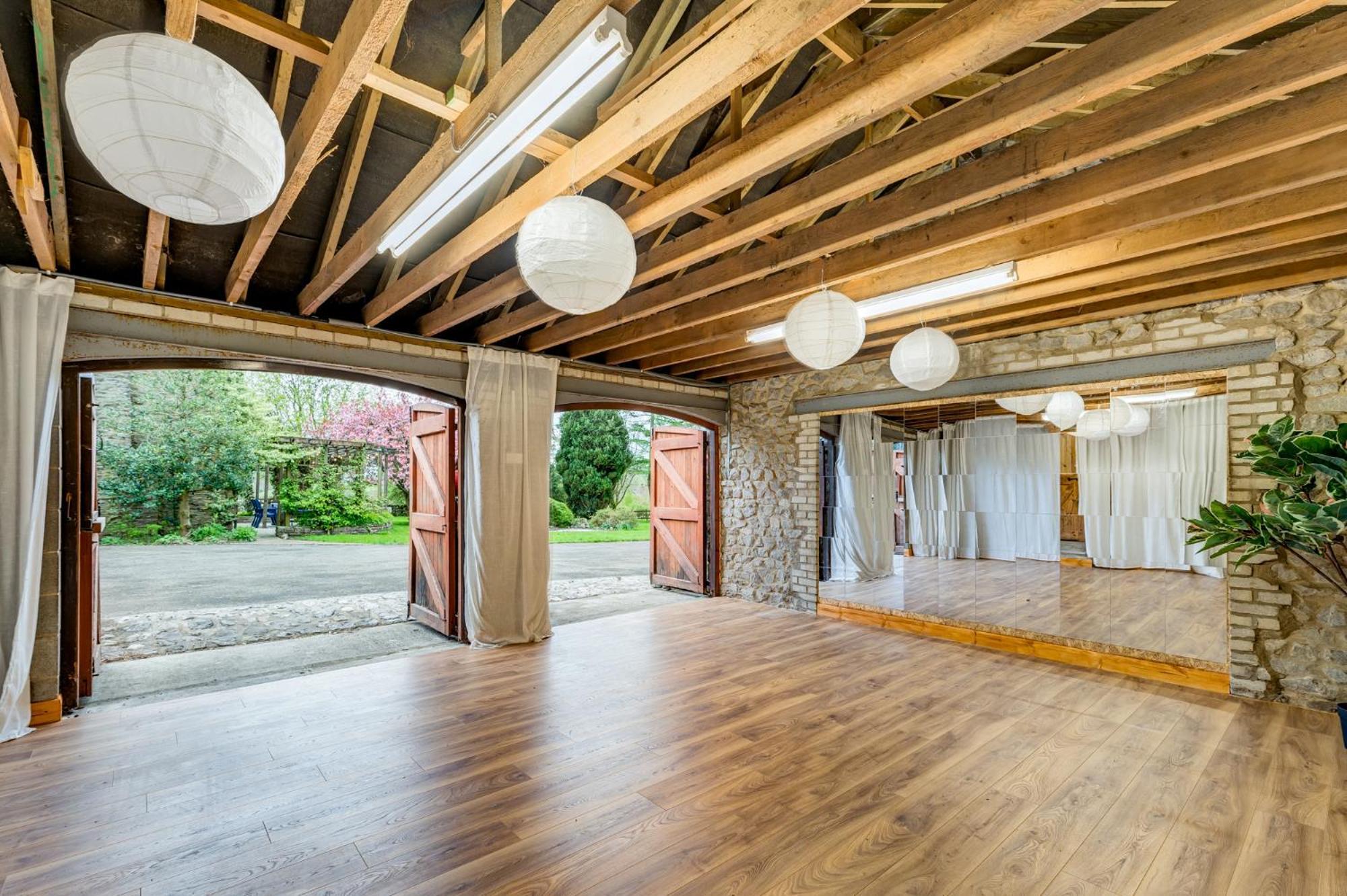 Central Malham Wellbeing Escape Hot Tub & Studio Zewnętrze zdjęcie