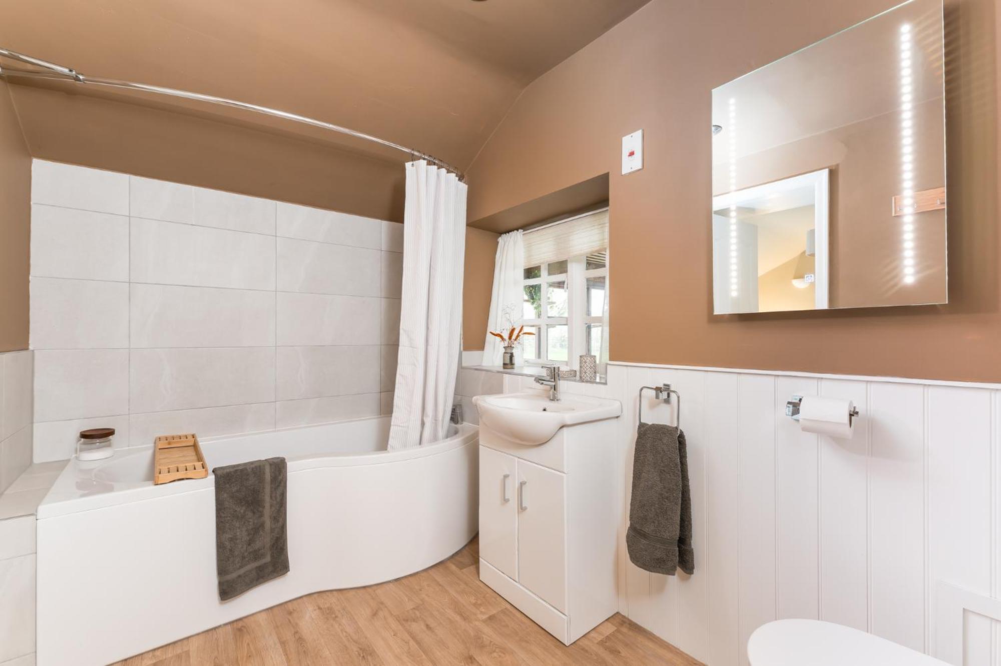 Central Malham Wellbeing Escape Hot Tub & Studio Zewnętrze zdjęcie