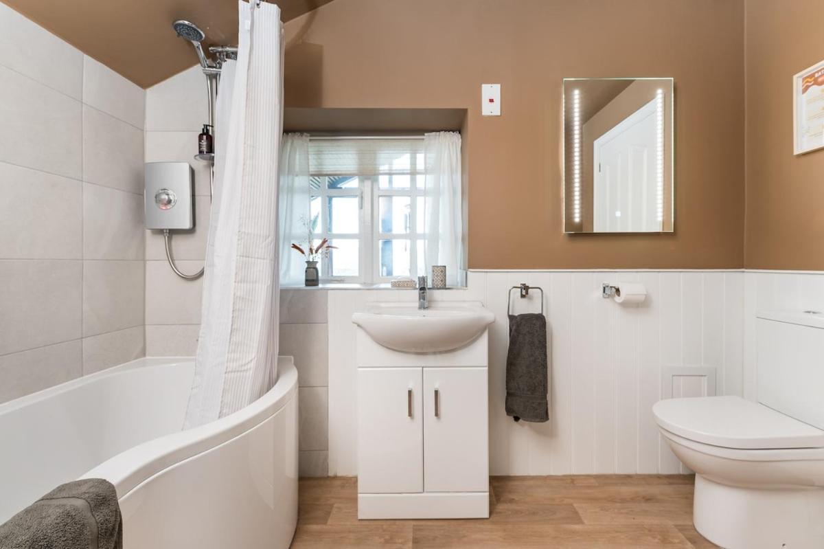 Central Malham Wellbeing Escape Hot Tub & Studio Zewnętrze zdjęcie