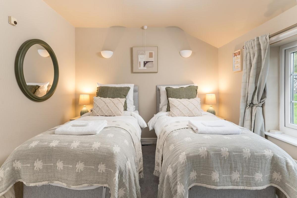 Central Malham Wellbeing Escape Hot Tub & Studio Zewnętrze zdjęcie