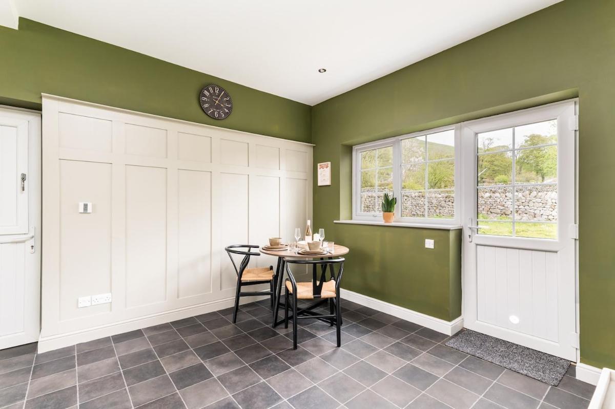 Central Malham Wellbeing Escape Hot Tub & Studio Zewnętrze zdjęcie
